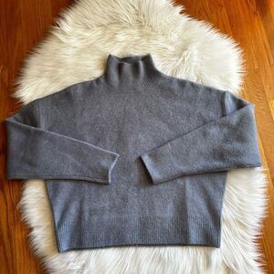 TRUTH Lavender Mock Neck Sweater Size Medium